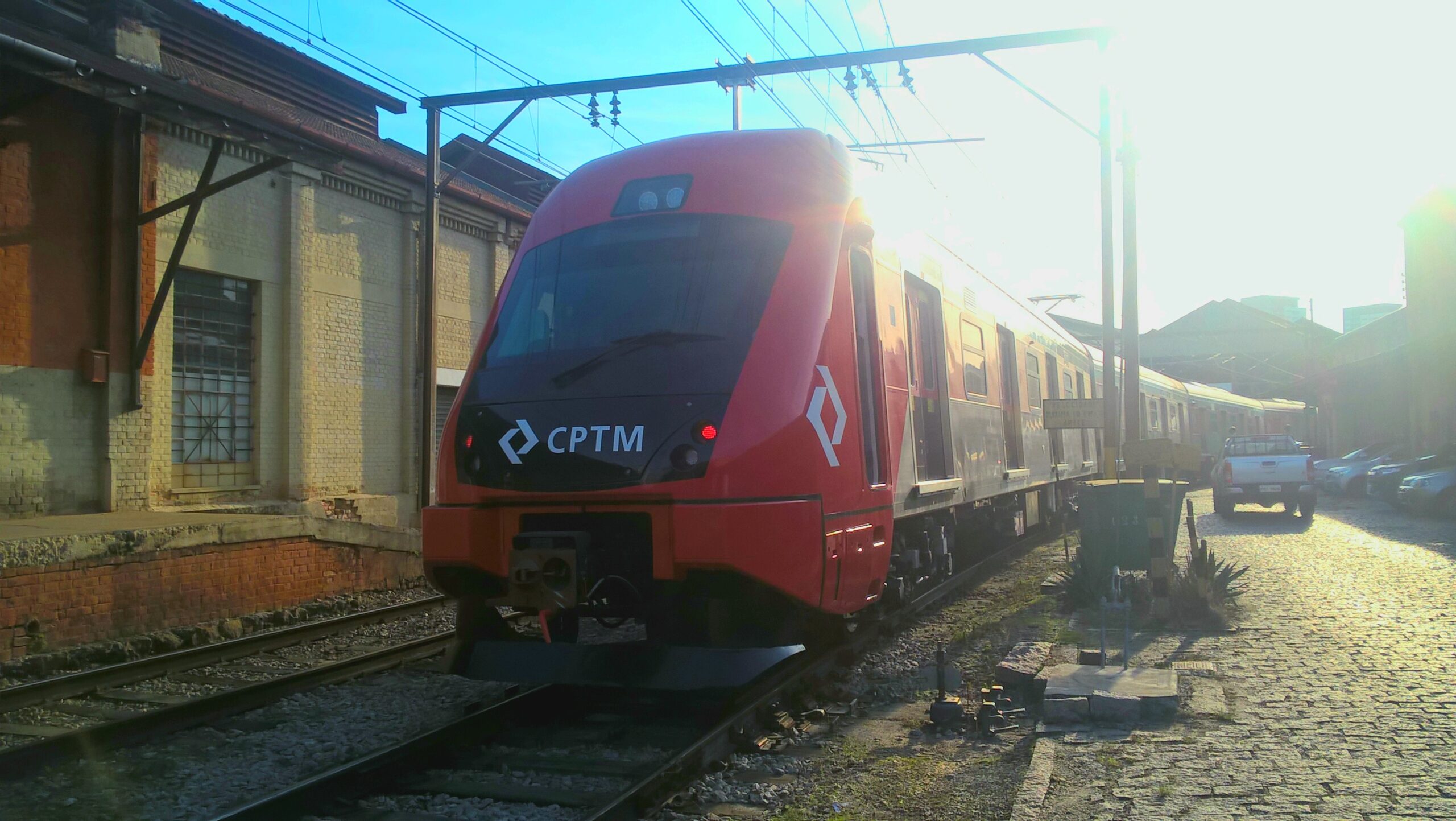 CPTM promove encontro sobre segurança a banhistas no Brás